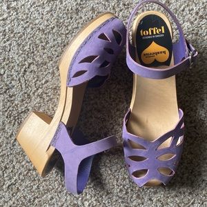 Purple peep toe Swedish Hasbeens clogs!